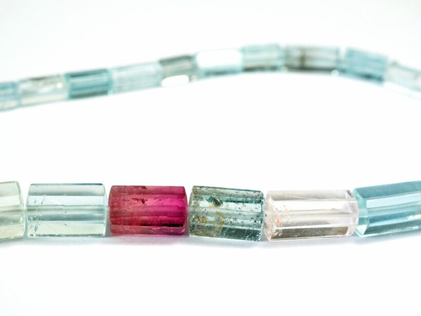 OLYMPUS DIGITAL CAMERA 20200402 Aquacollierpink2