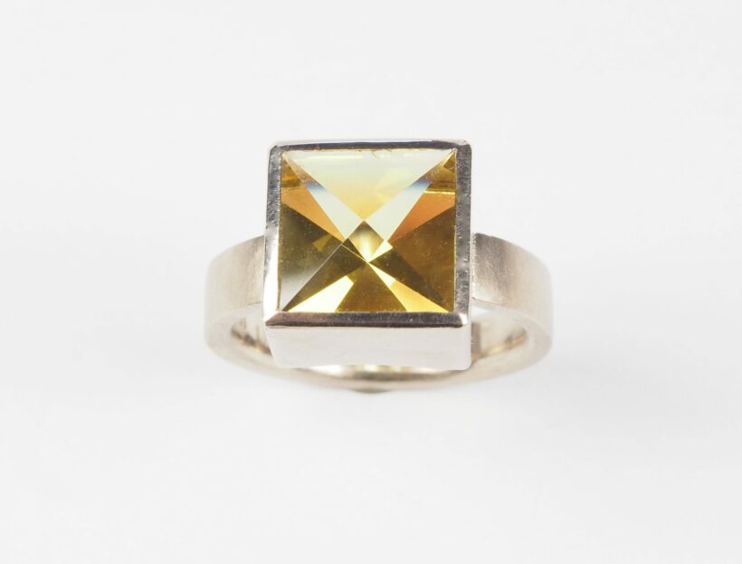 OLYMPUS DIGITAL CAMERA 20200404 RingCCBBeryll1