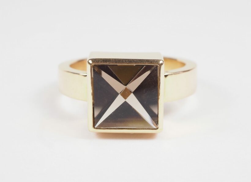 OLYMPUS DIGITAL CAMERA 20200404 RingCCRauchquarz2