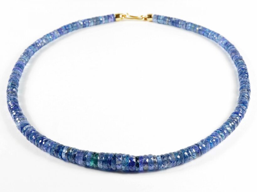 20200404 CollierTansanit1