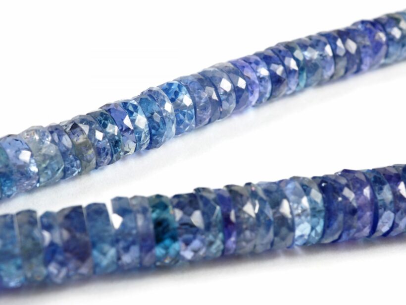 20200404 Tansanitcollier2