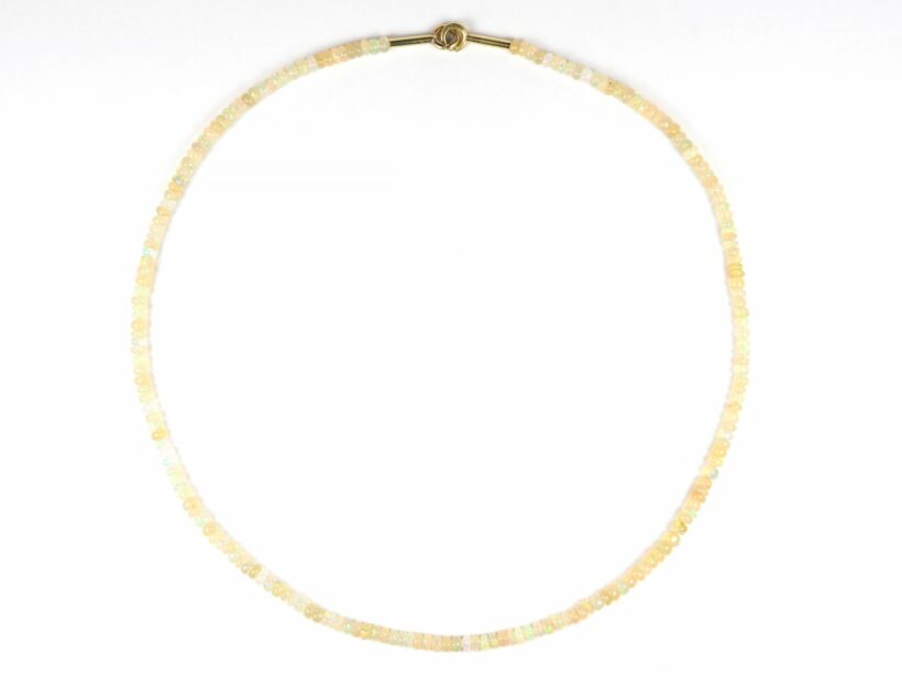 OLYMPUS DIGITAL CAMERA 20200405 CollierÄ-Opal1