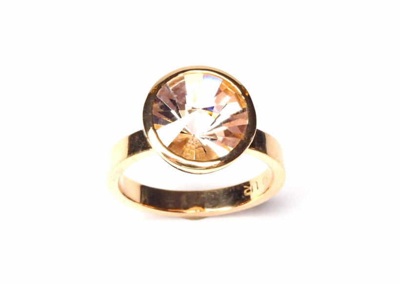 OLYMPUS DIGITAL CAMERA Morganitring3