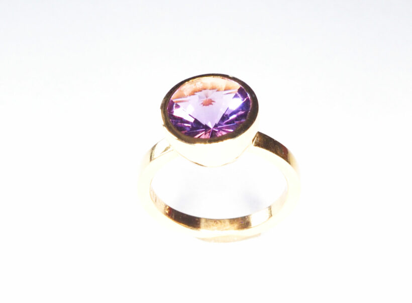 OLYMPUS DIGITAL CAMERA Emanzipation 1.2