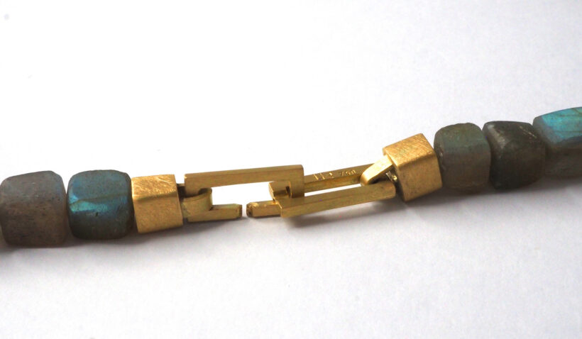 OLYMPUS DIGITAL CAMERA AlleFarbenGrau2